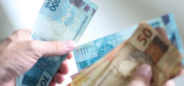 Auxilio de 600 reais do Governo – veja quem tem direito! auxilio do governo